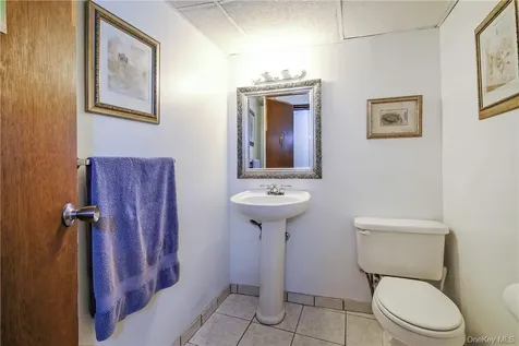 107 Lee Road Scarsdale NY 10583