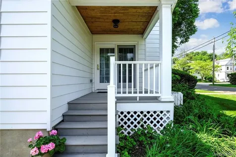 107 Lee Road Scarsdale NY 10583