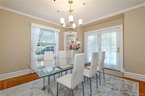 107 Lee Road Scarsdale NY 10583