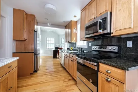 107 Lee Road Scarsdale NY 10583