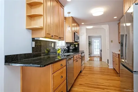 107 Lee Road Scarsdale NY 10583