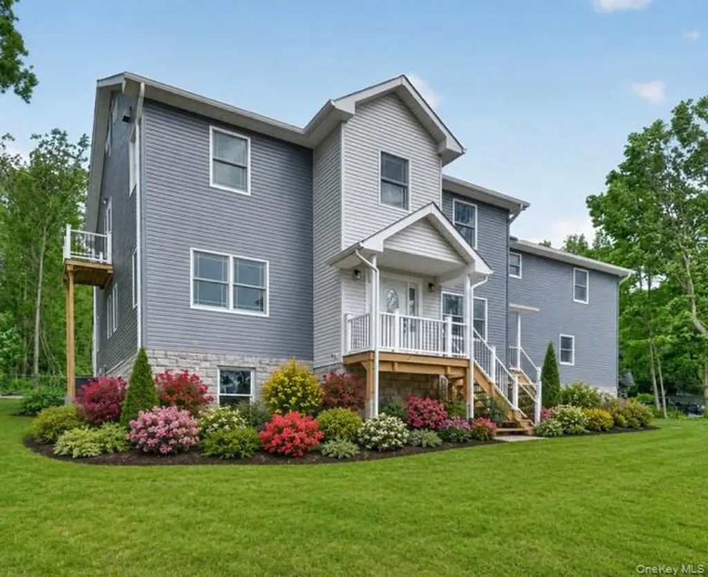 686 Depot Hill Road Poughquag NY 12570