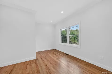 686 Depot Hill Road Poughquag NY 12570