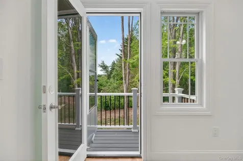 686 Depot Hill Road Poughquag NY 12570