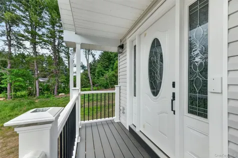 686 Depot Hill Road Poughquag NY 12570