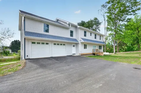 686 Depot Hill Road Poughquag NY 12570