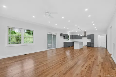 686 Depot Hill Road Poughquag NY 12570