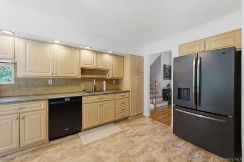 11 Lourae Drive Massapequa Park NY 11762