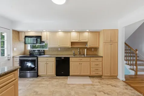 11 Lourae Drive Massapequa Park NY 11762