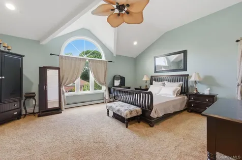 11 Lourae Drive Massapequa Park NY 11762