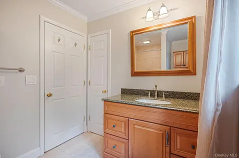11 Lourae Drive Massapequa Park NY 11762