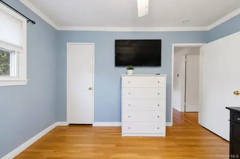 11 Lourae Drive Massapequa Park NY 11762