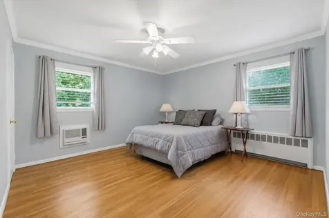 11 Lourae Drive Massapequa Park NY 11762