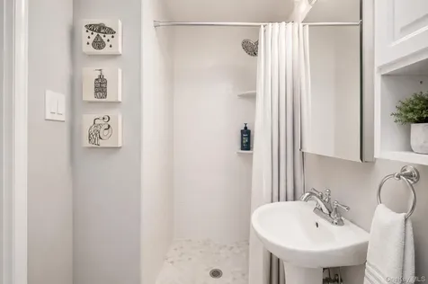 11 Lourae Drive Massapequa Park NY 11762