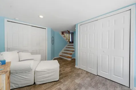 11 Lourae Drive Massapequa Park NY 11762