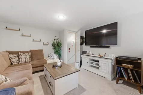 11 Lourae Drive Massapequa Park NY 11762