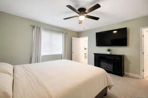 11 Lourae Drive Massapequa Park NY 11762
