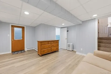 11 Lourae Drive Massapequa Park NY 11762