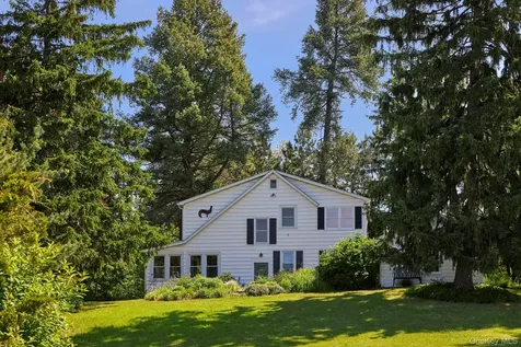 7 Blum Road Chatham NY 12075