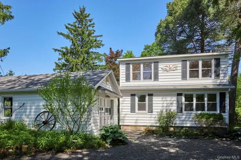 7 Blum Road Chatham NY 12075