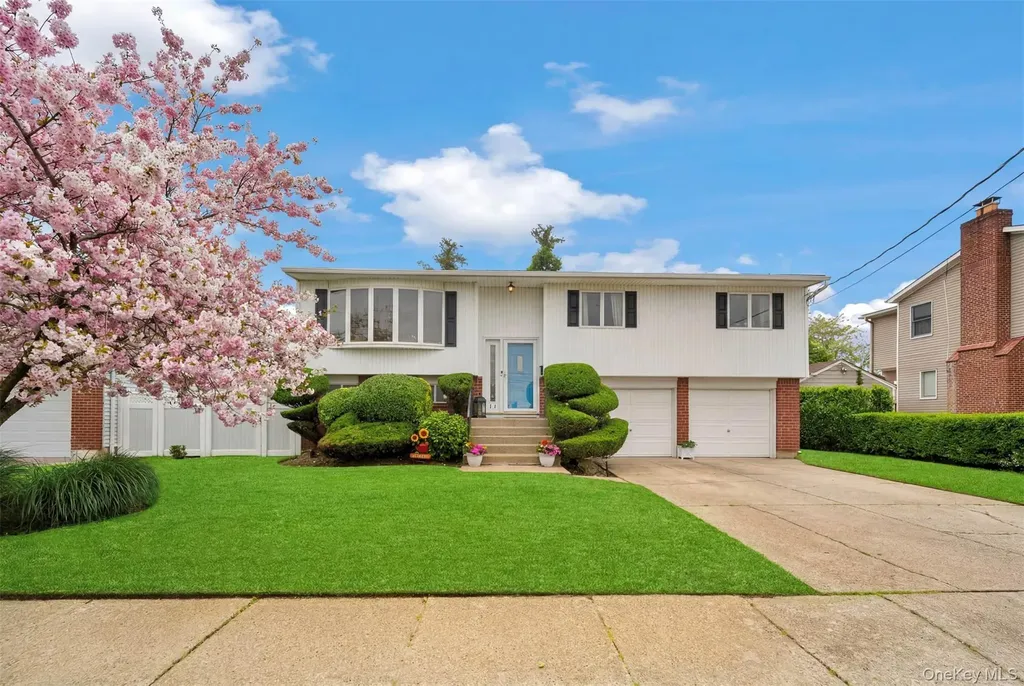 117 Washington Place Massapequa NY 11758