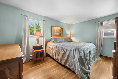 117 Washington Place Massapequa NY 11758