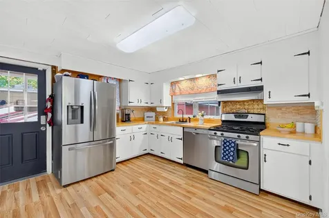 20 Heathcote Road Carmel NY 10512
