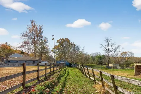 99 Dusinberre Road Gardiner NY 12525