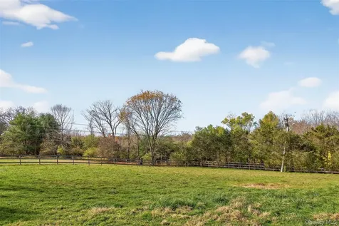 99 Dusinberre Road Gardiner NY 12525