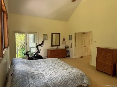 8 Trillium Road Pleasant Valley NY 12569