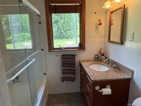 8 Trillium Road Pleasant Valley NY 12569