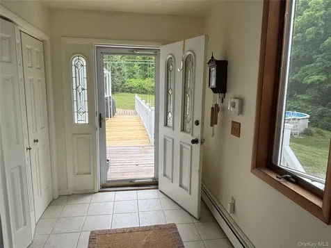 8 Trillium Road Pleasant Valley NY 12569