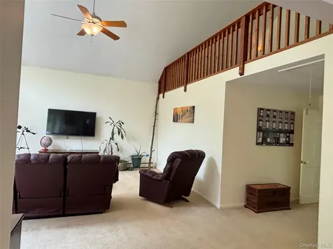 8 Trillium Road Pleasant Valley NY 12569