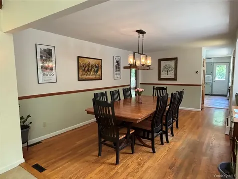 8 Trillium Road Pleasant Valley NY 12569