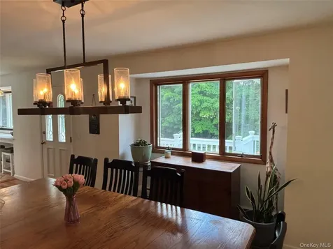 8 Trillium Road Pleasant Valley NY 12569