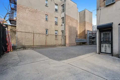 31-30 14th Street Astoria NY 11106