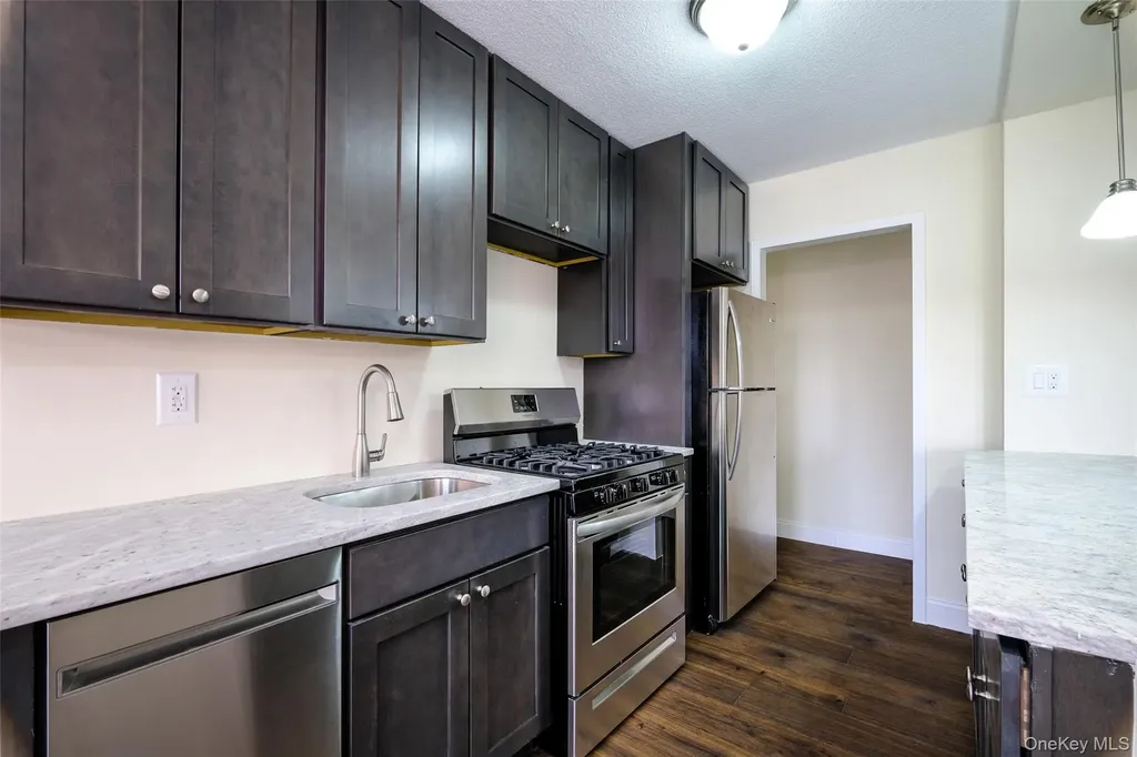 2550 Olinville Avenue Bronx NY 10467