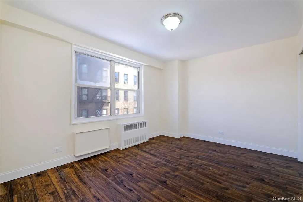 2550 Olinville Avenue Bronx NY 10467