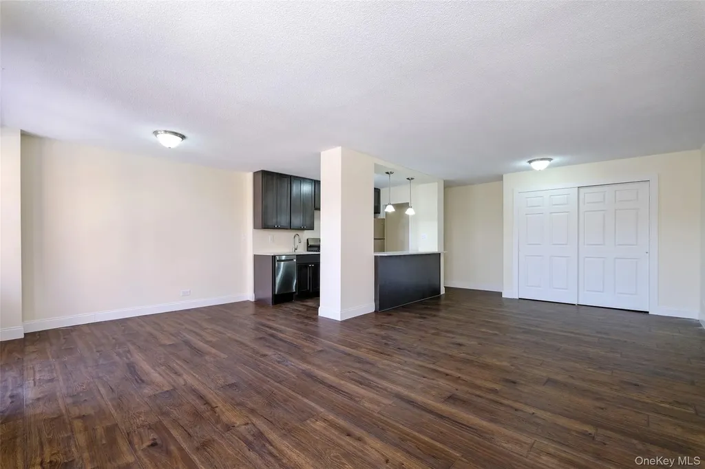 2550 Olinville Avenue Bronx NY 10467