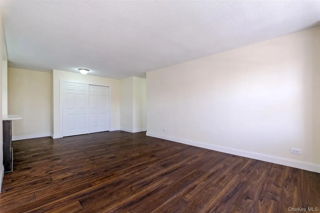 2550 Olinville Avenue Bronx NY 10467
