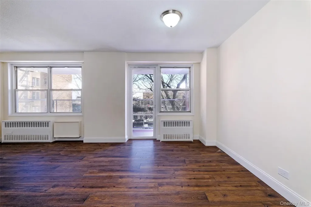 2550 Olinville Avenue Bronx NY 10467