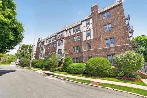 412 Munro Avenue Mamaroneck NY 10543