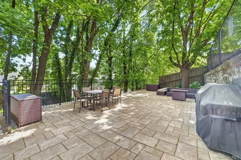 412 Munro Avenue Mamaroneck NY 10543