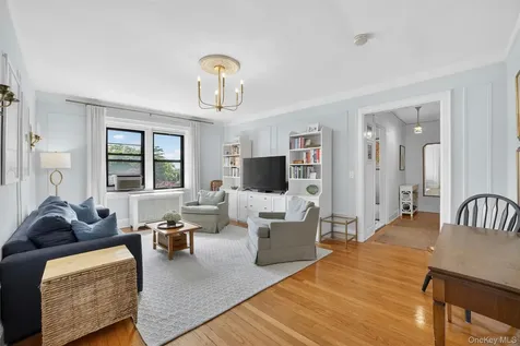 412 Munro Avenue Mamaroneck NY 10543