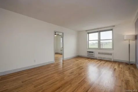 600 Locust Street Fleetwood NY 10552