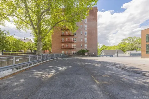 600 Locust Street Fleetwood NY 10552