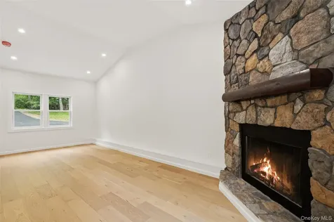 276 Agor Lane Mahopac NY 10541