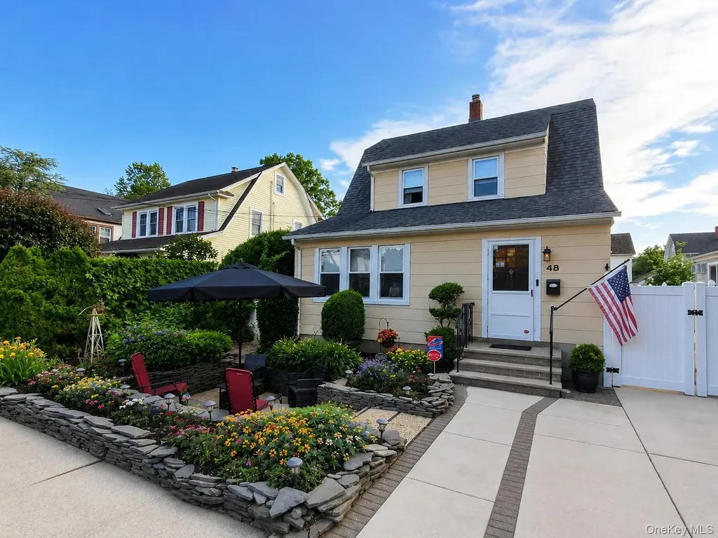 48 Poplar Street West Hempstead NY 11552