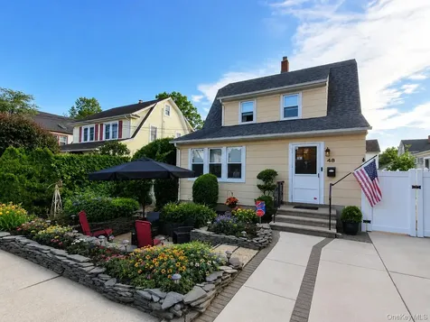 48 Poplar Street West Hempstead NY 11552