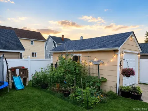 48 Poplar Street West Hempstead NY 11552